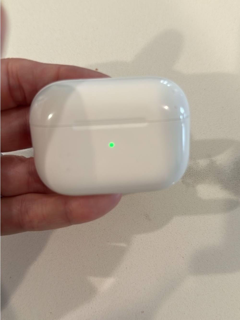 AirPods Pro Gen 1 - Picture 3 of 6